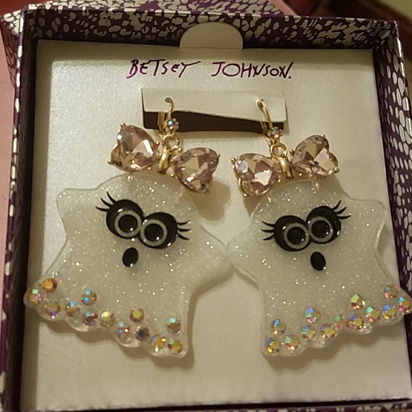 Betsey Johnson ghost girl earrings new in box with - Picture 2 of 4